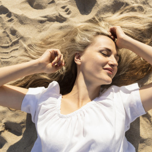 Comment faire pour protéger vos cheveux du soleil ?